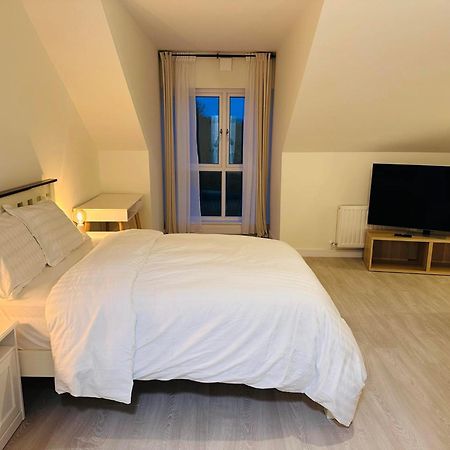 King Room With Ensuite In Dublin クロンドーキン エクステリア 写真