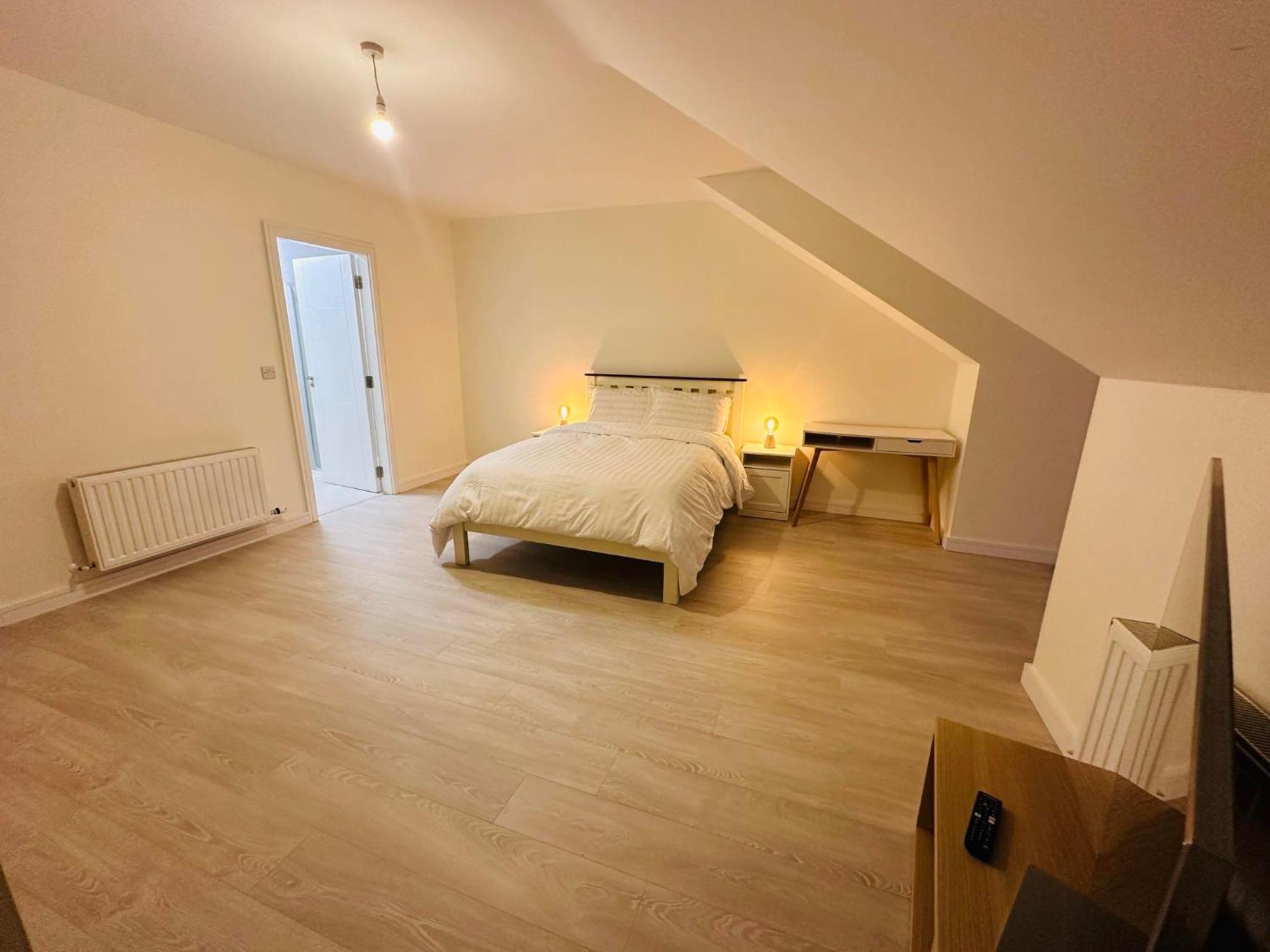 King Room With Ensuite In Dublin クロンドーキン エクステリア 写真