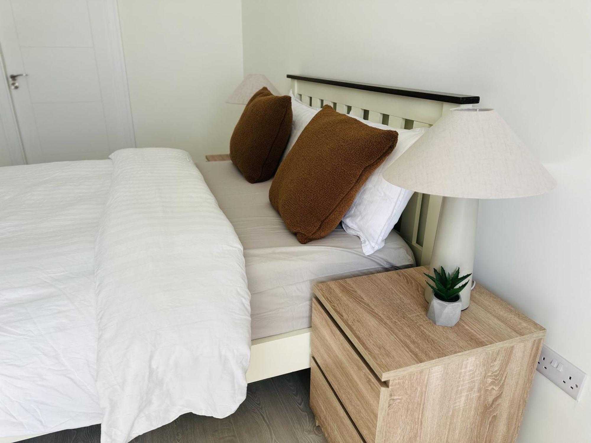 King Room With Ensuite In Dublin クロンドーキン エクステリア 写真